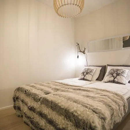 Reindeer Luxury House דירה *
